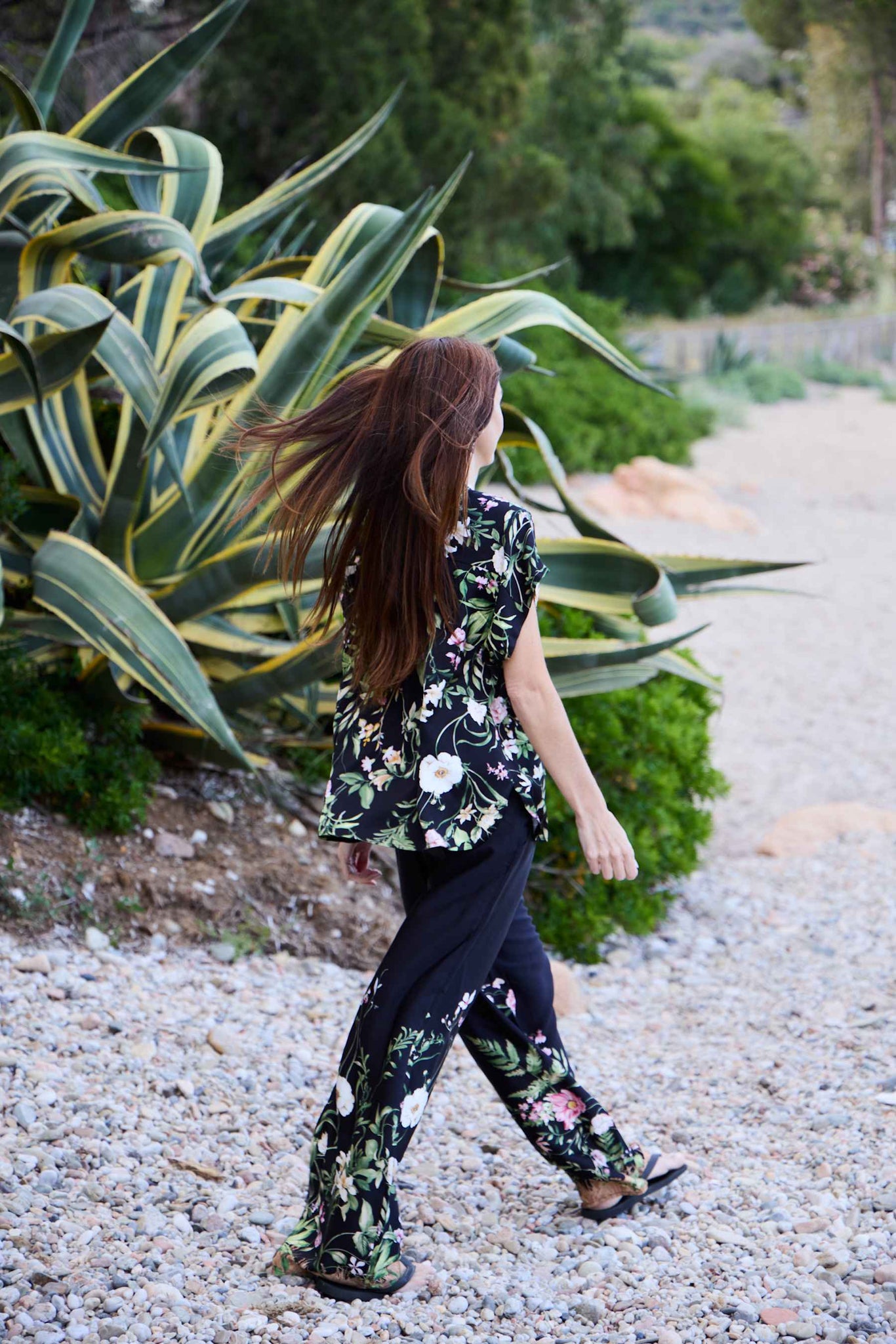 Black Colour BCZennia Pant - Black Flower