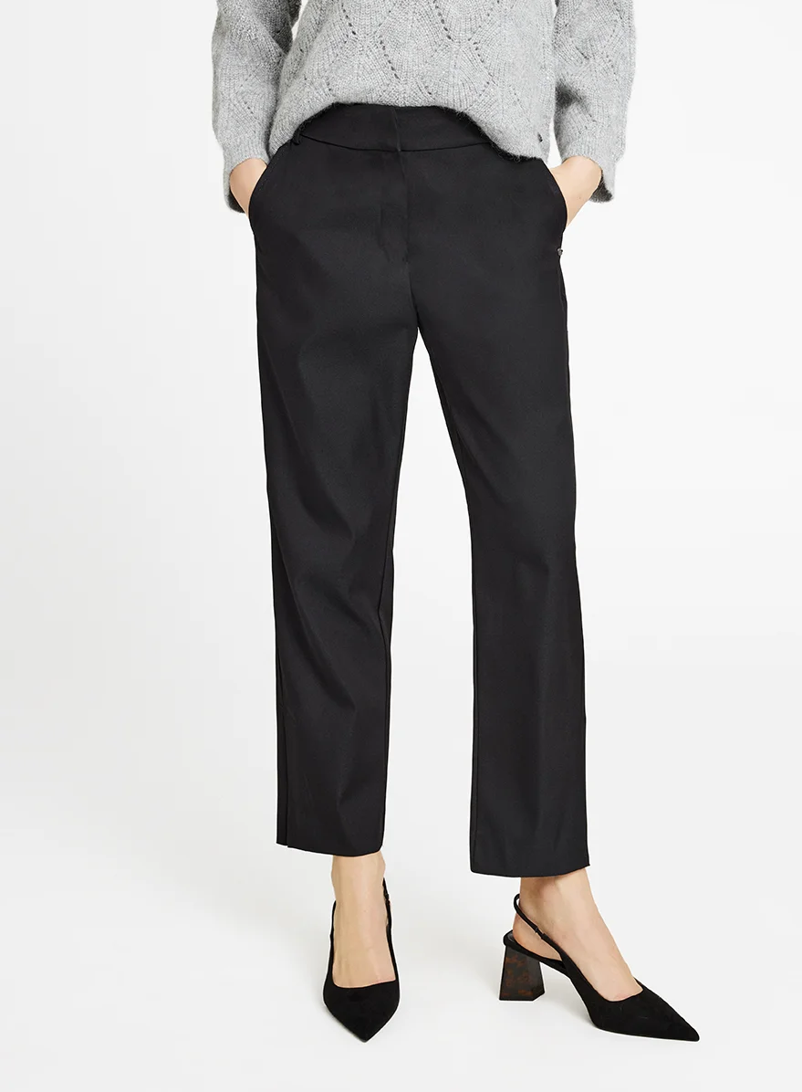 Gustav Dana Regular Leg - Black