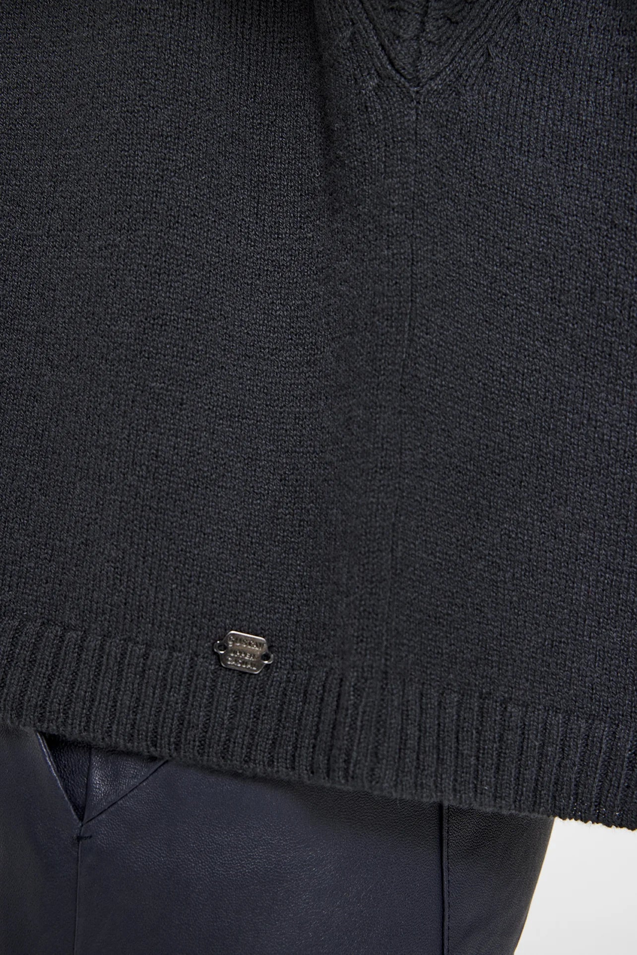 Gustav Celma Knit Cape - Midtnight