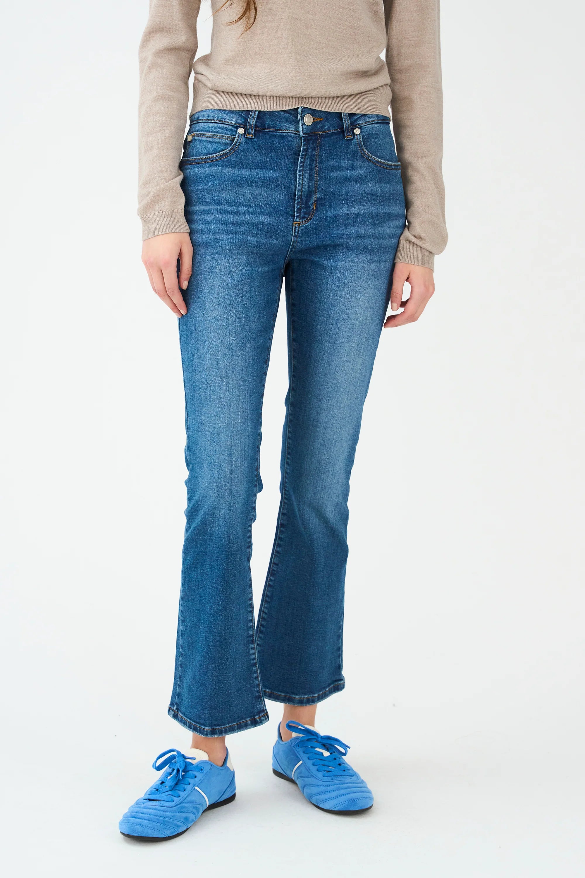 Ivy Copenhagen Johanna Kick Flare Jeans - Andora Mid Blue - Denim Blue