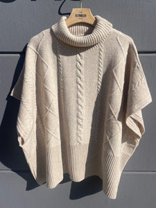 Klitmøller Collective Paloma Knit Poncho - Pastel Sand