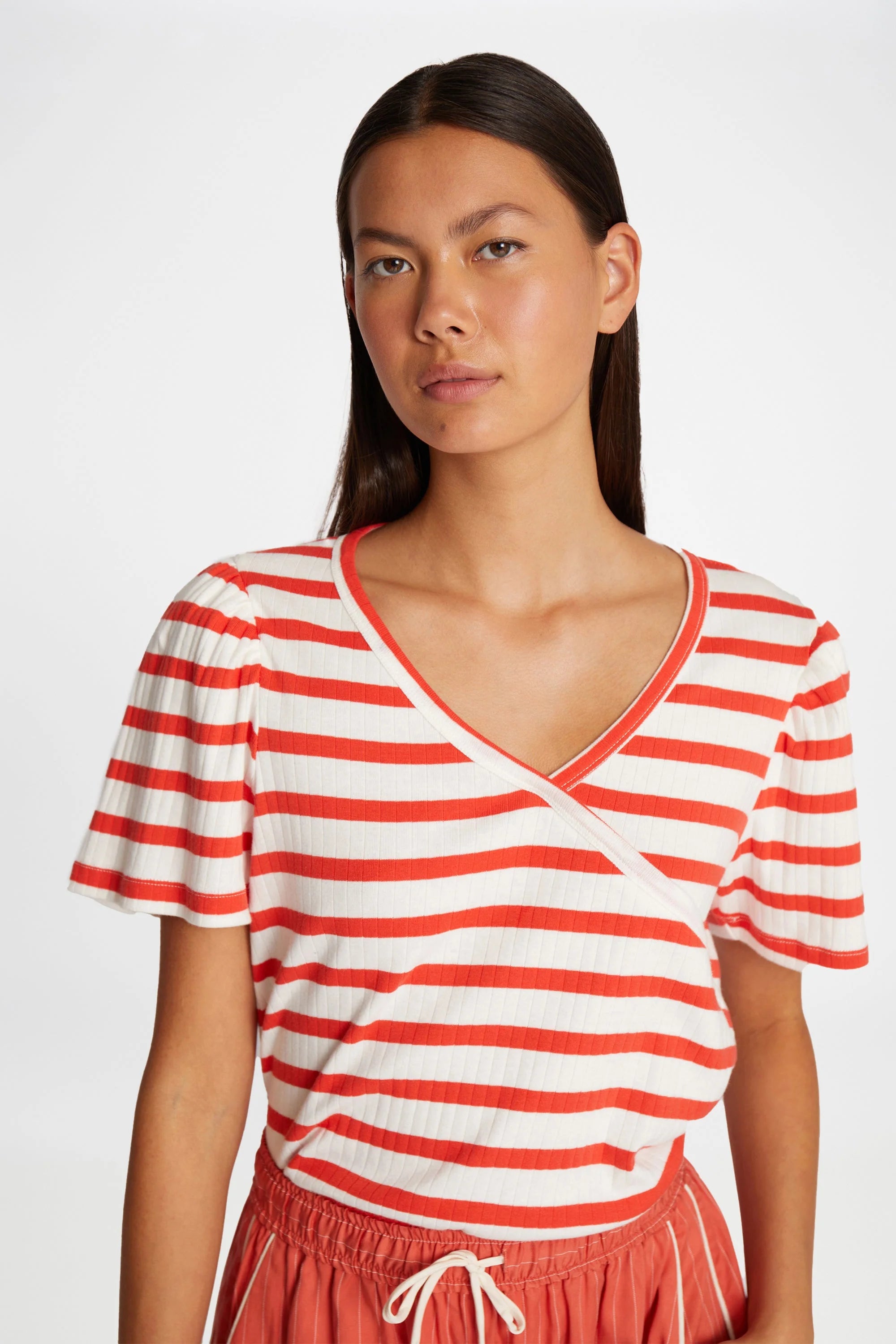 Munthe Ute Tee - Red